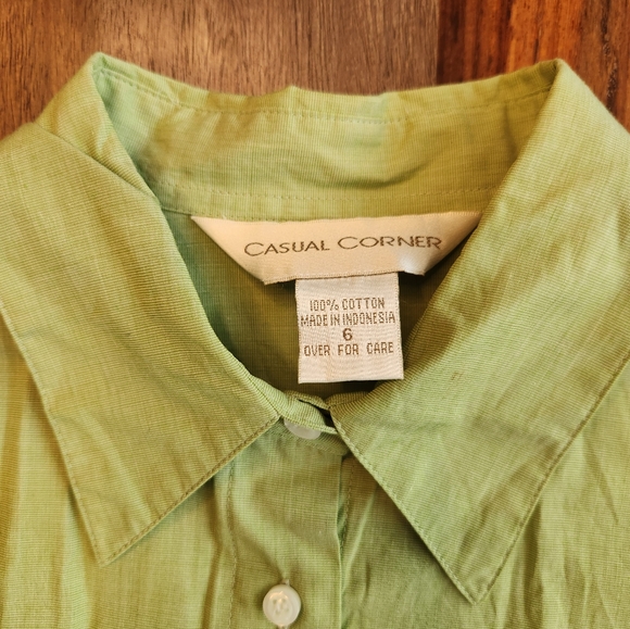 Casual Corner Long Sleeved Button Down Ladies Shirt Size 6 Green - Picture 4 of 5